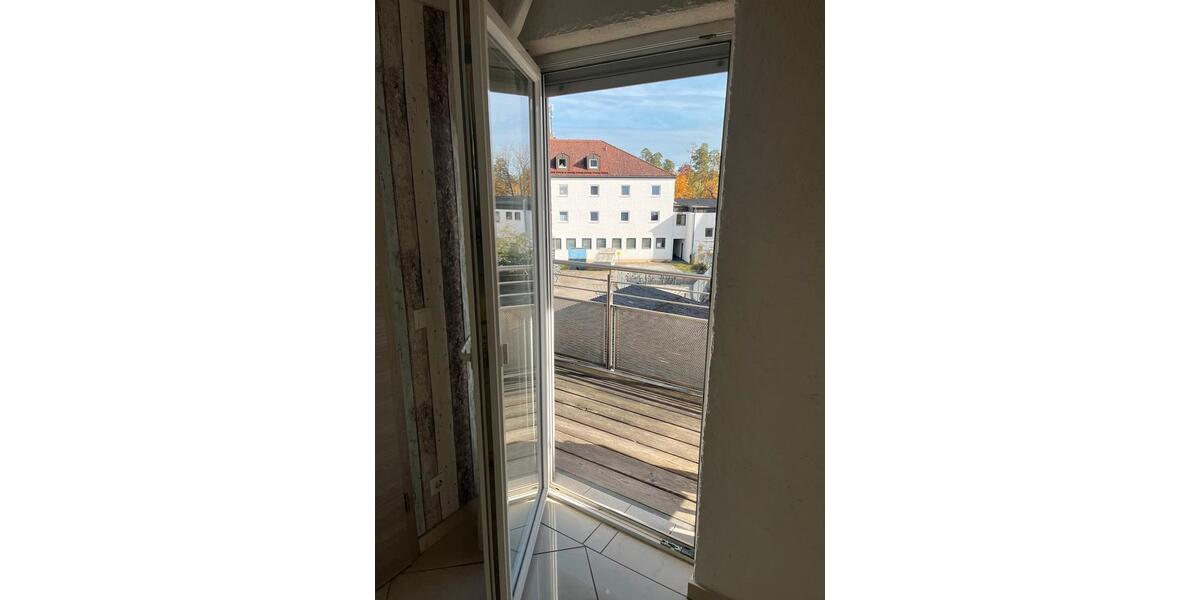 Maisonettenwohnung Waldkraiburg - 5 Zimmer, 160 m&sup2;, 1.700&euro; | Angebot:26376573