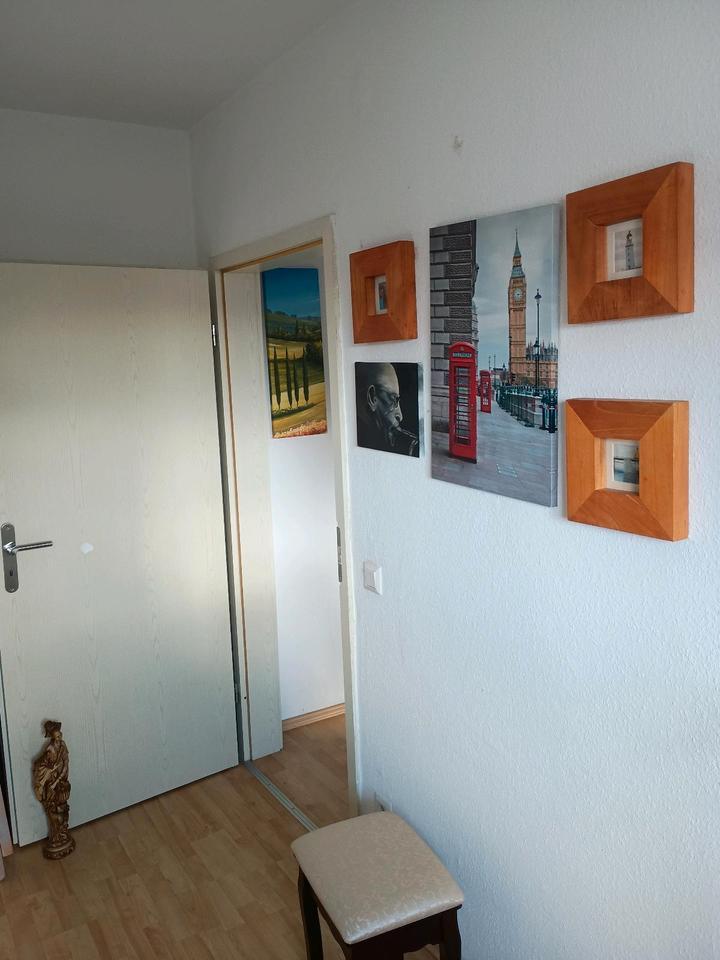 ein WG Zimmer für eine Studentin in Duisburg