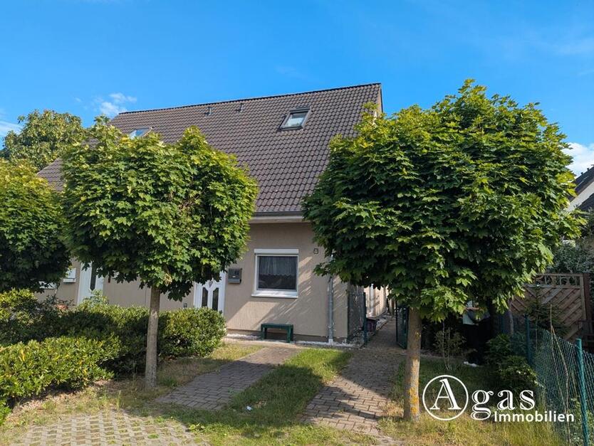 großzügige Doppelhaushälfte mit Vollkeller und Garten im begehrten Potsdam - Fahrland