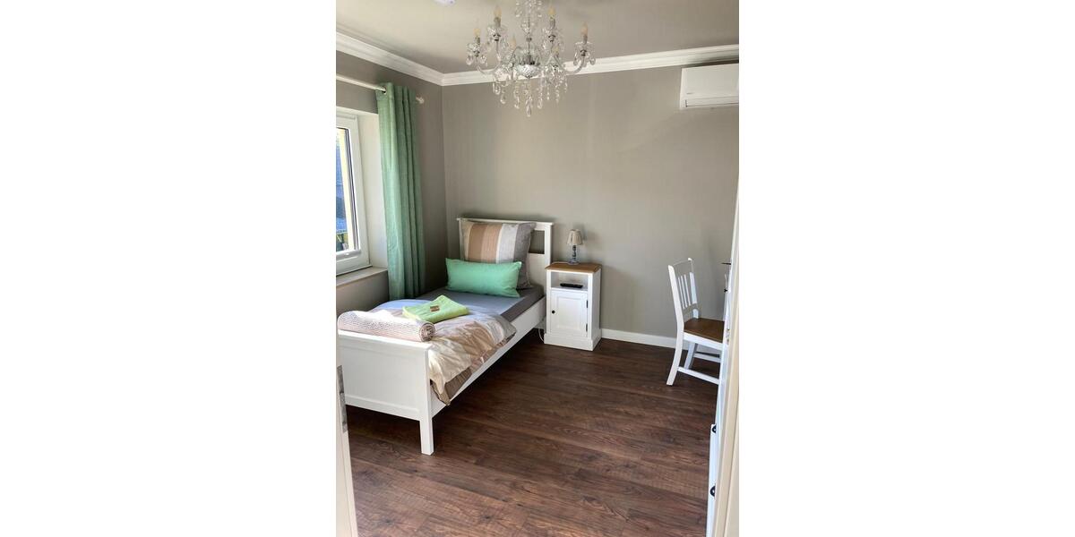 Wohnen auf Zeit Bornheim - 8 Zimmer, 120 m&sup2;, 39&euro; | Angebot:14543309