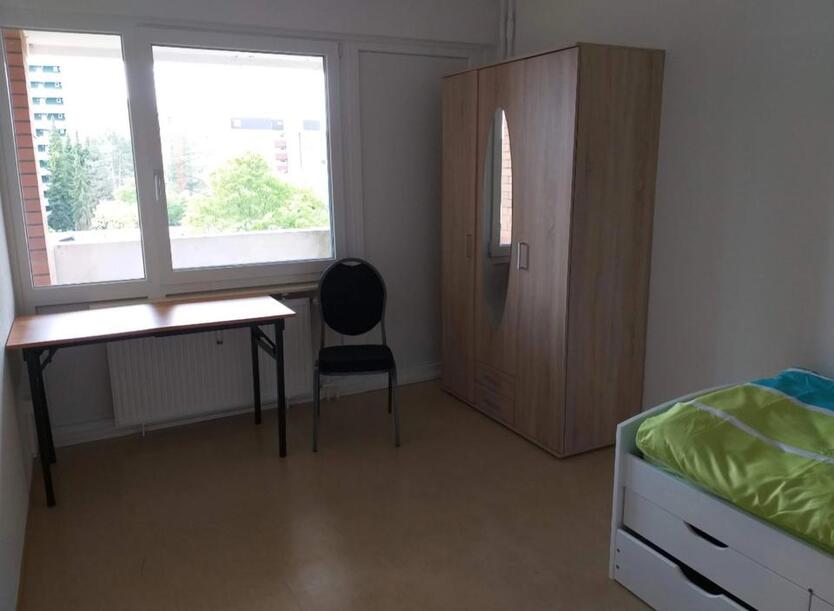 Hannover möbliertes WG Zimmer Zwischenmiete - August September