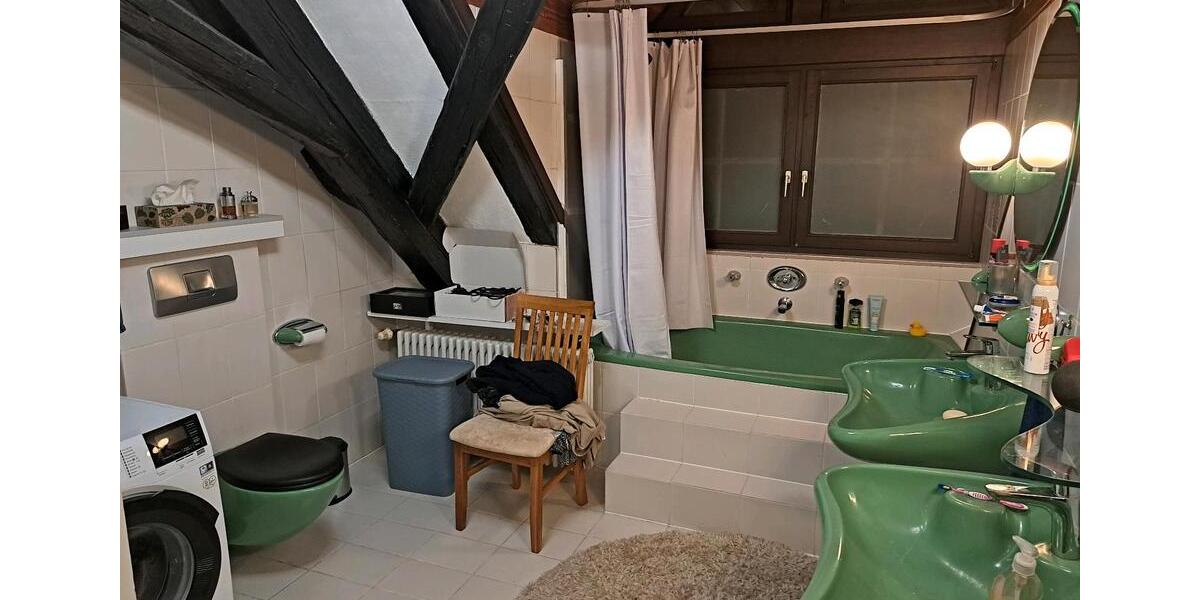 Dachgeschoßwohnung Mühlenbach - 2.5 Zimmer, 90 m&sup2;, 984&euro; | Angebot:25233048