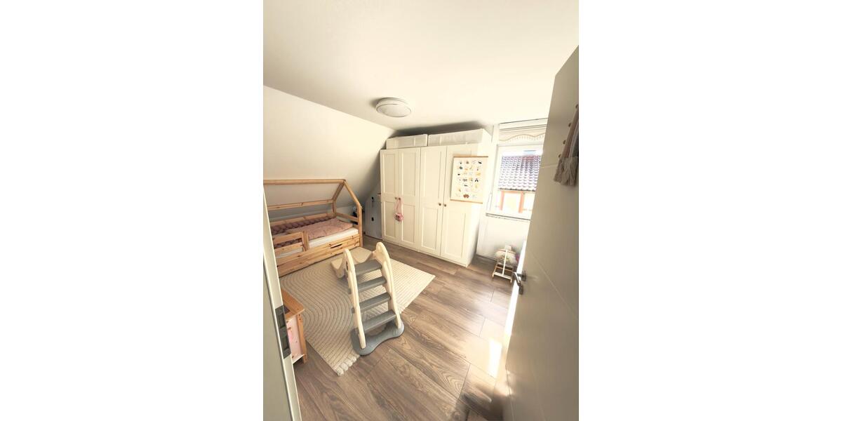 Dachgeschoßwohnung Wächtersbach - 3 Zimmer, 85 m&sup2;, 850&euro; | Angebot:25764400