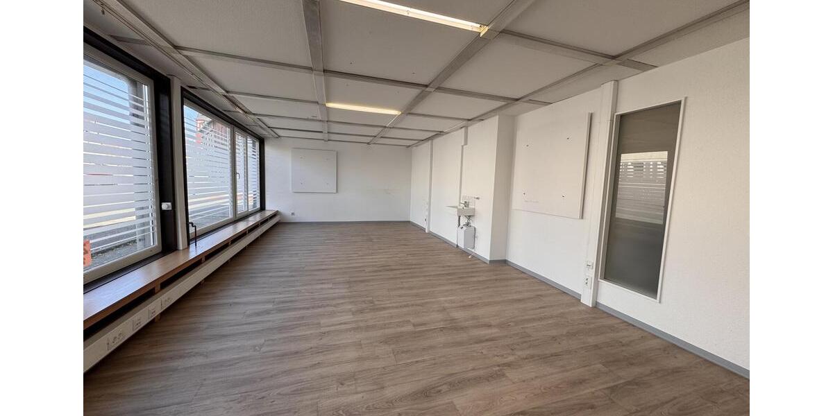 Gewerbeobjekt Kirchhain - 3.000&euro; | Angebot:26085011