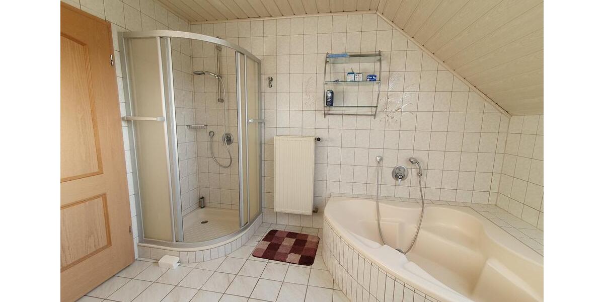 Schöne Dachgeschosswohnung in Eltmann 3.5 zimmer