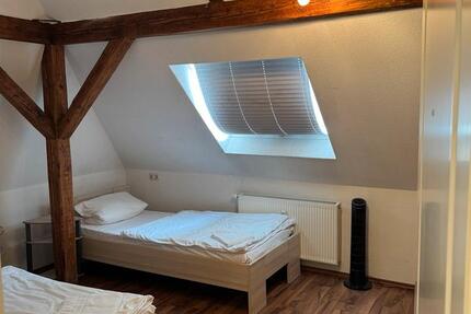 Wohnen auf Zeit Nürtingen - 20 Zimmer, 120 m&sup2;, 400&euro; | Angebot:25516709