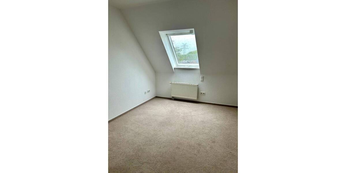 Etagenwohnung Oldenburg Kreyenbrück - 4 Zimmer, 130 m&sup2;, 1.200&euro; | Angebot:26740342