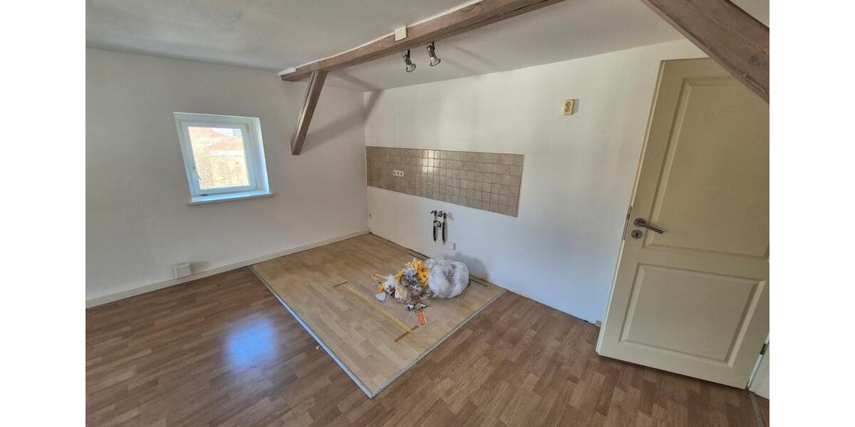Dachgeschoßwohnung Gotha - 2 Zimmer, 47 m&sup2;, 400&euro; | Angebot:25570574