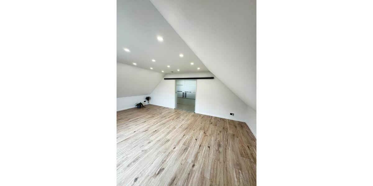 Dachgeschoßwohnung Wittlich - 3 Zimmer, 85 m&sup2;, 950&euro; | Angebot:26125972