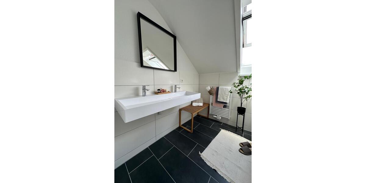 Dachgeschoßwohnung Ditzingen - 2.5 Zimmer, 52 m&sup2;, 970&euro; | Angebot:26007791