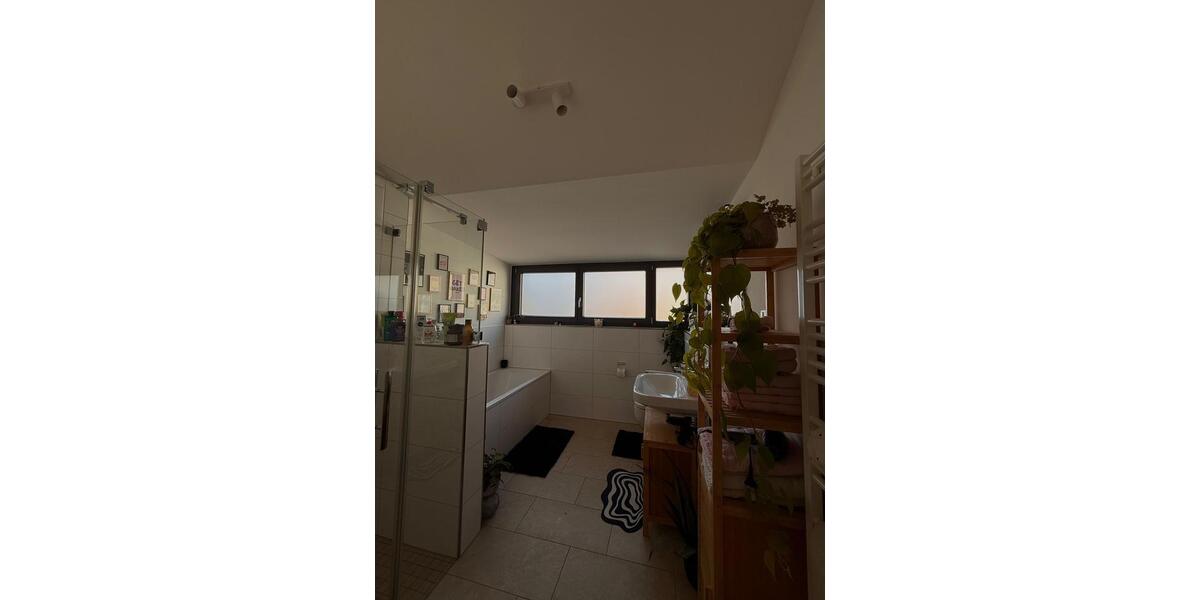 Penthouse zur Zwischenmiete, voll möbliert, 20 min nach Stuttgart 3.5 zimmer