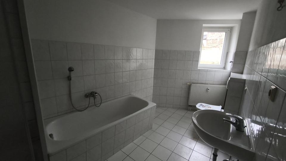 Erdgeschoßwohnung Burg - 2 Zimmer, 64 m&sup2;, 448&euro; | Angebot:24523503