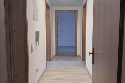 Wohnung Meerane - 3 Zimmer, 67 m&sup2;, 385&euro; | Angebot:24491610