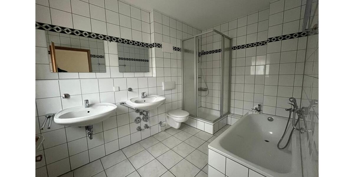 Etagenwohnung Riedstadt - 2 Zimmer, 70 m&sup2;, 760&euro; | Angebot:26249525