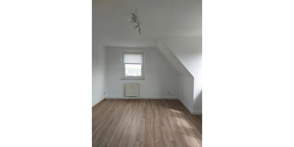 Dachgeschoßwohnung Pegau - 2 Zimmer, 57 m&sup2;, 650&euro; | Angebot:26624274