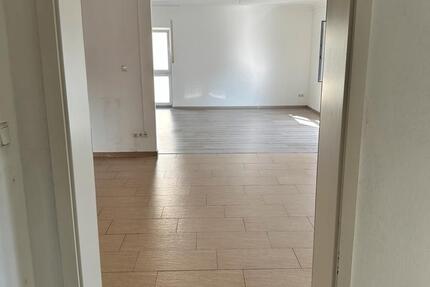 Moderne 4 Zimmer Wohnung in top Lage