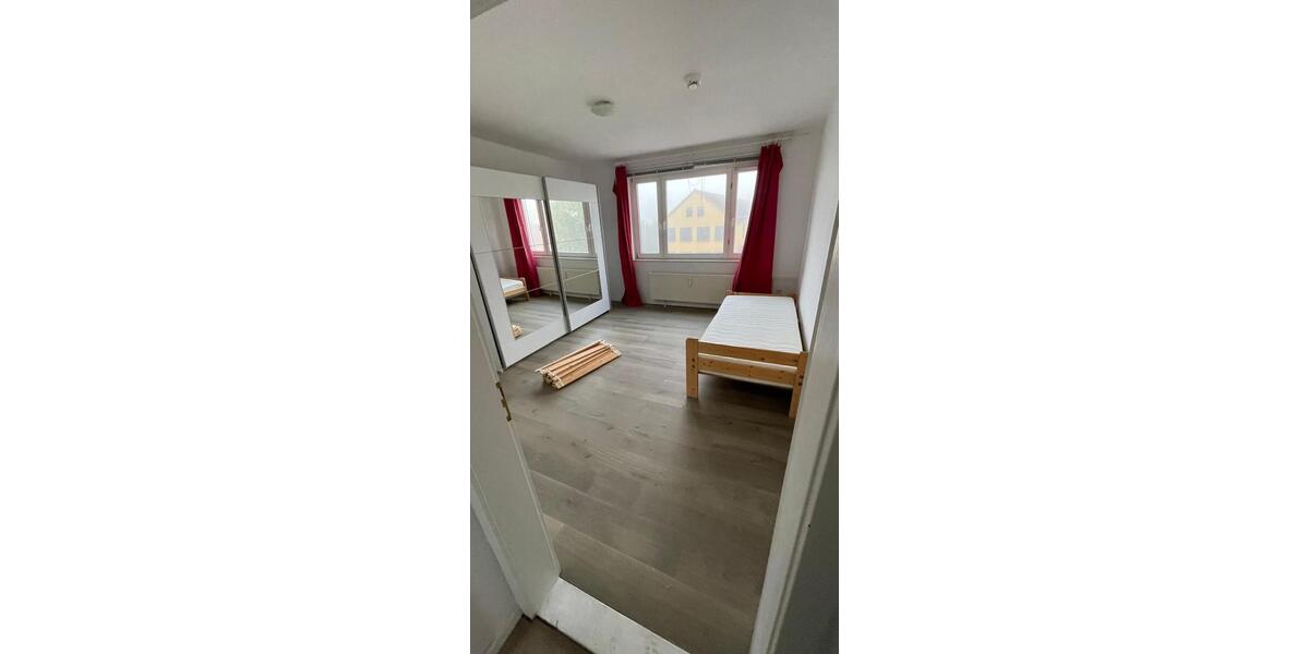 Dachgeschoßwohnung Wesenberg - 3 Zimmer, 56 m&sup2;, 720&euro; | Angebot:24831935