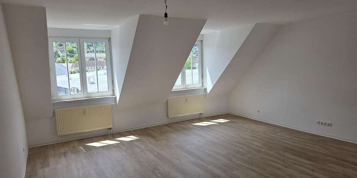 Etagenwohnung Würzburg Zellerau - 3 Zimmer, 103 m&sup2;, 1.130&euro; | Angebot:27023567