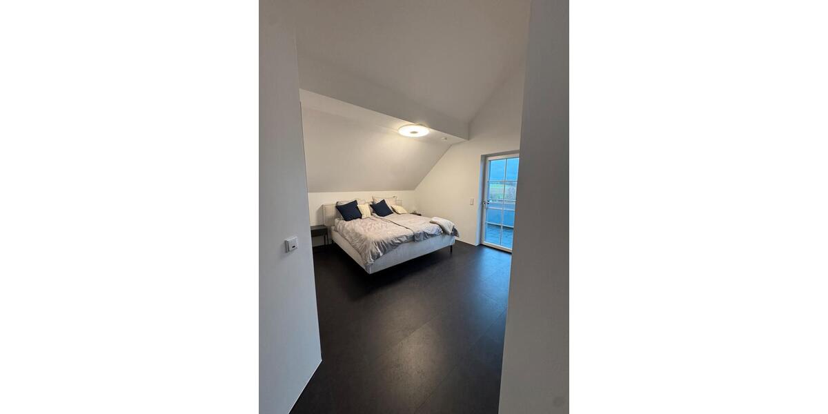 Einfamilienhaus Wissen - 6 Zimmer, 260 m&sup2;, 3.700&euro; | Angebot:26424936