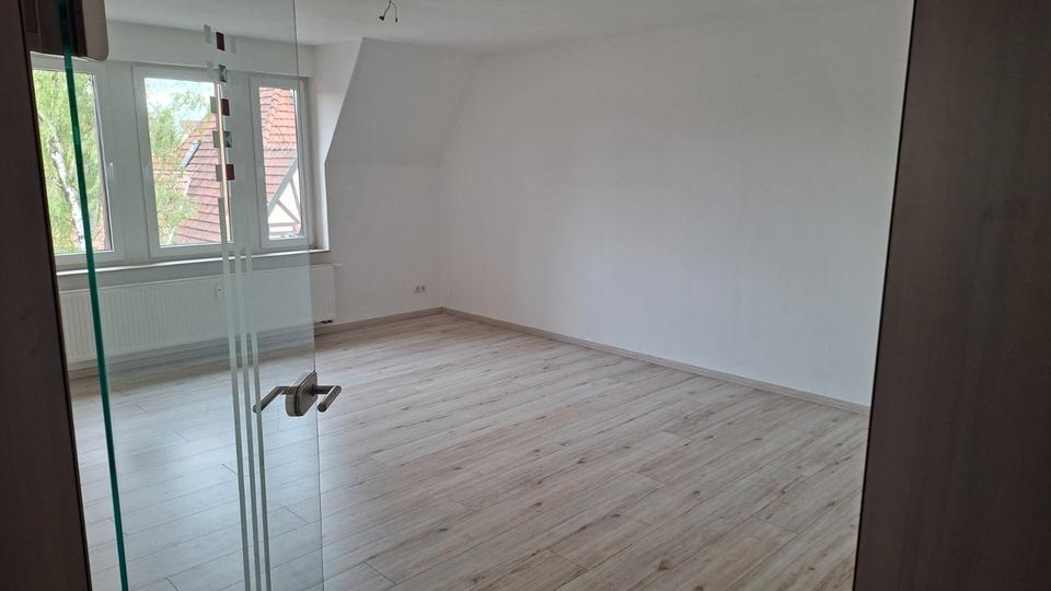 Etagenwohnung Hildburghausen - 3 Zimmer, 100 m&sup2;, 800&euro; | Angebot:26490551