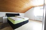 Dachgeschoßwohnung Hohenlinden - 3.5 Zimmer, 90 m&sup2;, 1.000&euro; | Angebot:26546183