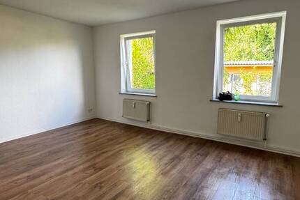 Sanierte Wohnung mit Blick in den Hinterhof - unweit des Hafens