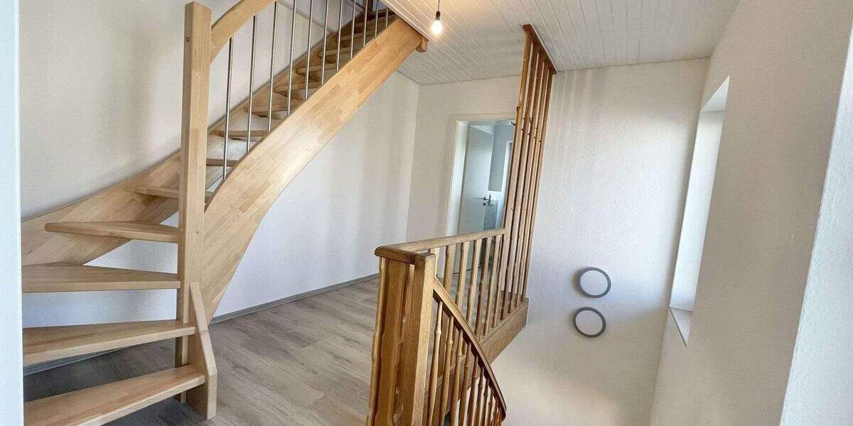 Einfamilienhaus Bad Homburg Ober-Erlenbach - 1 Zimmer, 322 m&sup2;, 3.400&euro; | Angebot:25691126