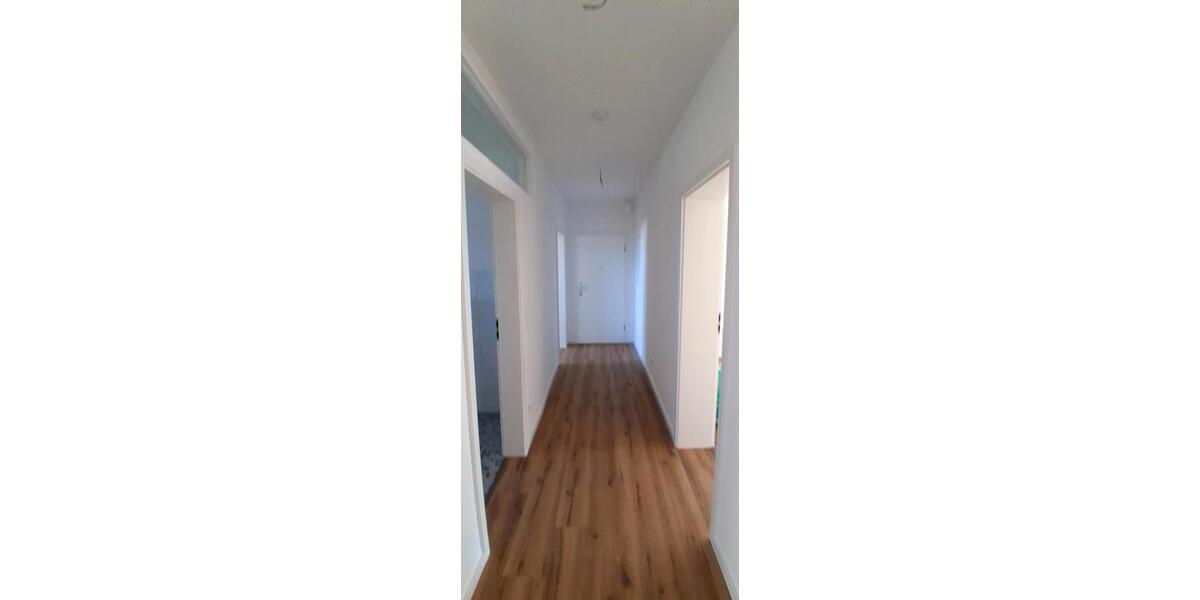 Etagenwohnung Wesel - 4 Zimmer, 86 m&sup2;, 1.100&euro; | Angebot:27586726