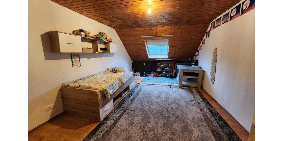 Etagenwohnung Idar-Oberstein Oberstein - 4 Zimmer, 134 m&sup2;, 700&euro; | Angebot:26137462