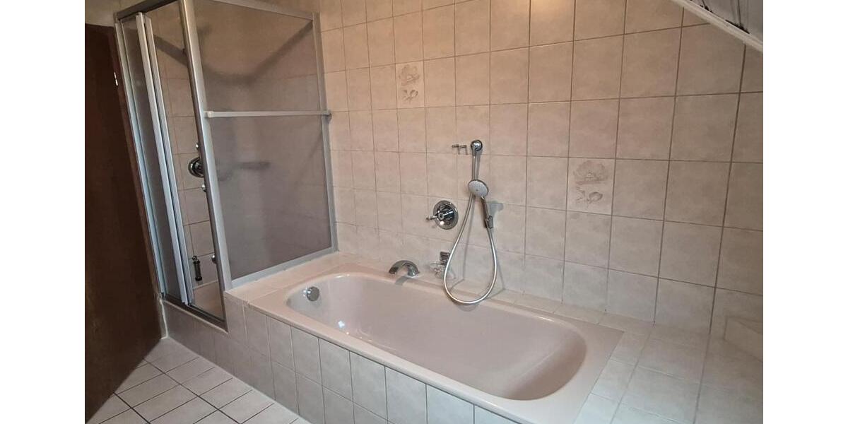 Dachgeschoßwohnung Oberviechtach - 5 Zimmer, 125 m&sup2;, 1.000&euro; | Angebot:26613613