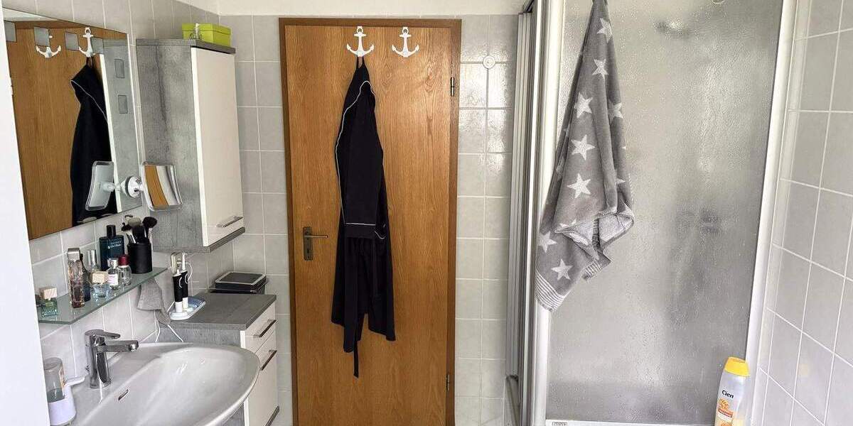 Etagenwohnung Kaufungen Niederkaufungen - 3 Zimmer, 89 m&sup2;, 890&euro; | Angebot:26657247