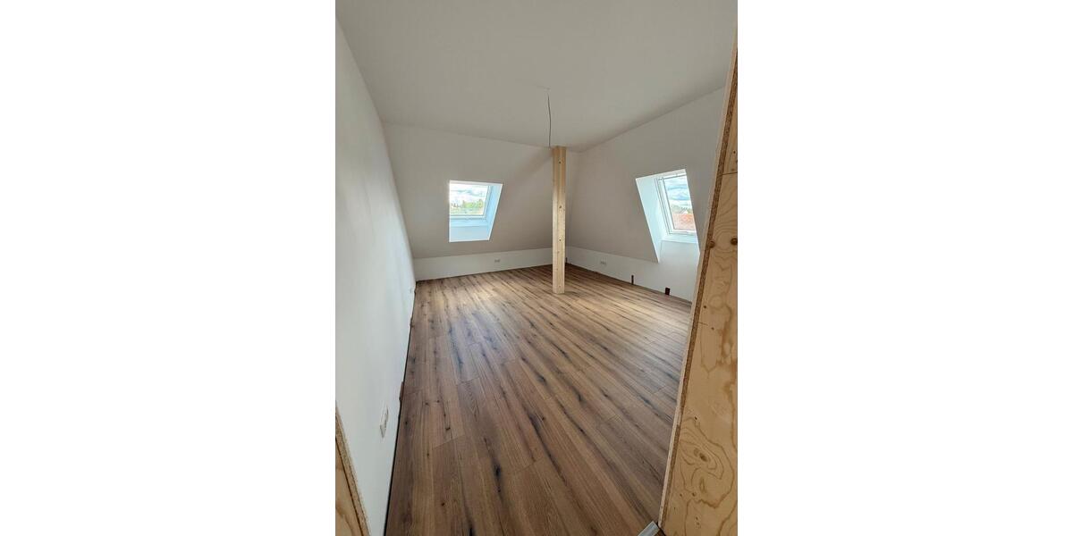 Dachgeschoßwohnung Buttenwiesen - 4 Zimmer, 100 m&sup2;, 1.050&euro; | Angebot:26646629