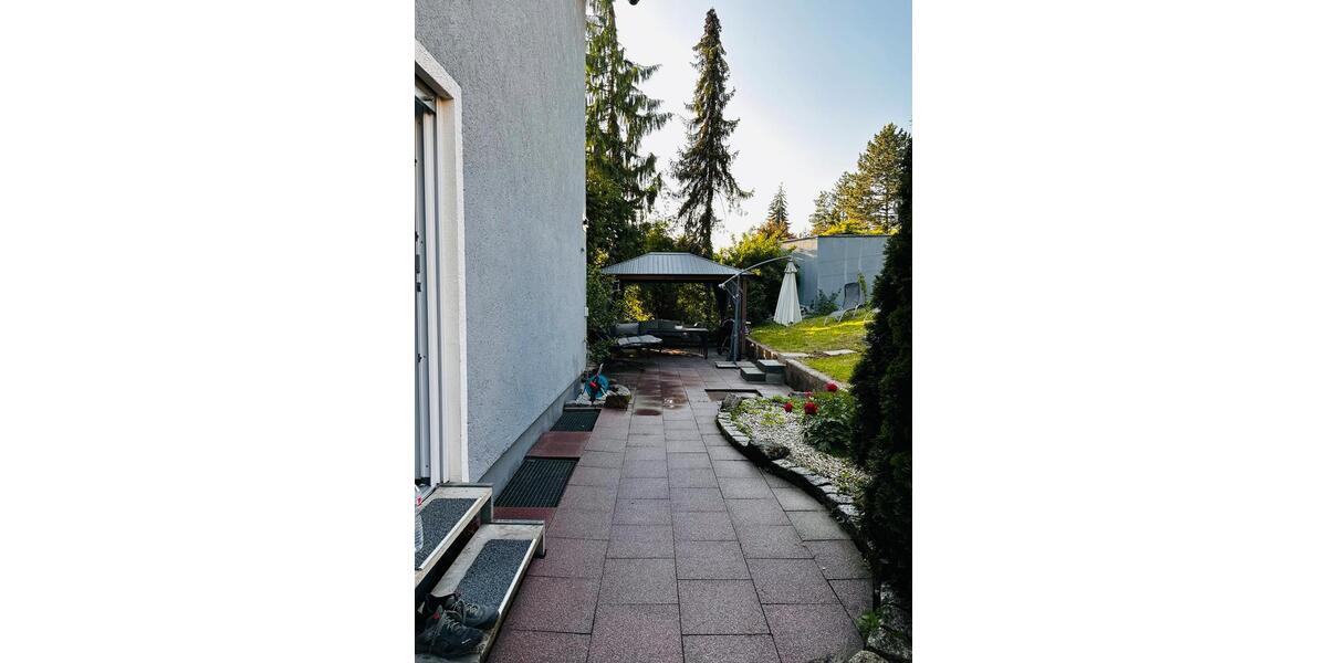 Erdgeschoßwohnung Gerbrunn - 4 Zimmer, 100 m&sup2;, 1.450&euro; | Angebot:25811062