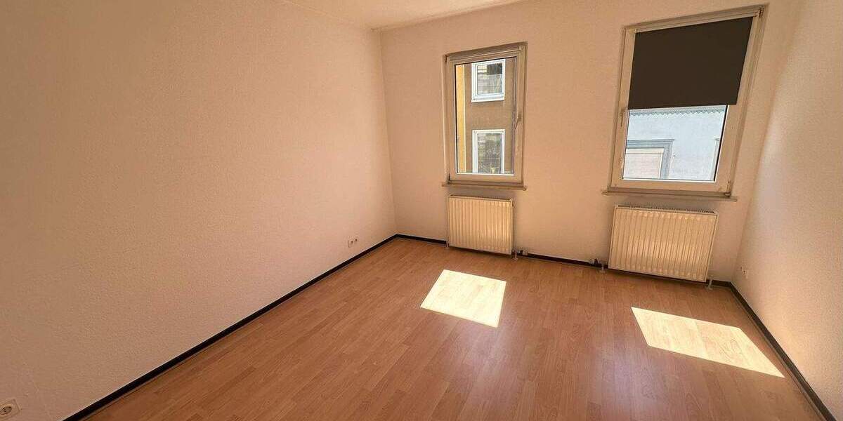 Einfamilienhaus Kaiserslautern Innenstadt - 3 Zimmer, 102 m&sup2;, 1.150&euro; | Angebot:24359009