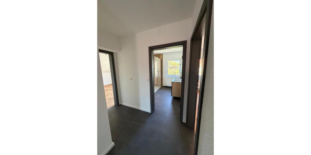 Dachgeschoßwohnung Meißner - 4 Zimmer, 97 m&sup2;, 780&euro; | Angebot:26348423