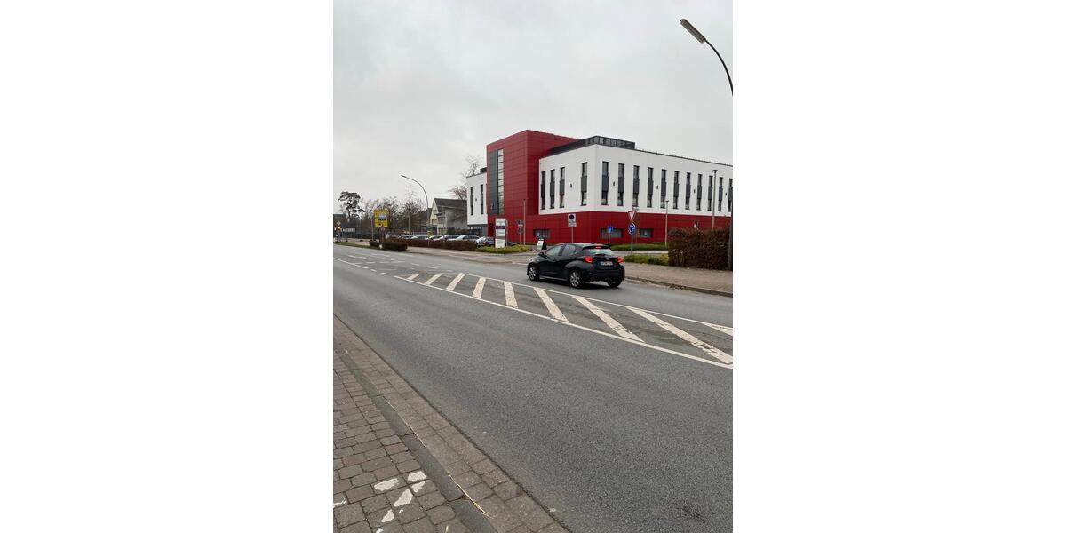 Moderne Wohnung, ca. 65 m² – frisch renoviert mit Garage & Keller 3 zimmer