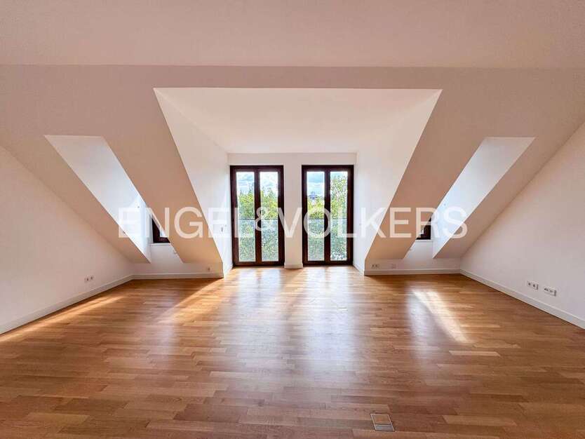 Wohnung zum Mieten in Frankfurt am Main 2.190 € 87 m² 2 zimmer