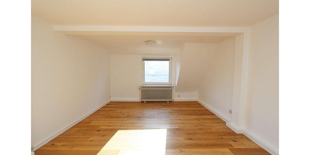 Etagenwohnung Kassel Bad Wilhelmshöhe - 3 Zimmer, 96 m&sup2;, 980&euro; | Angebot:25752444