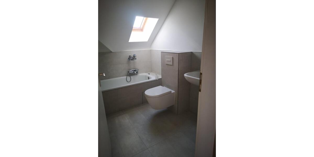 Dachgeschoßwohnung Langenhagen Engelbostel - 2 Zimmer, 75 m&sup2;, 743&euro; | Angebot:26492048
