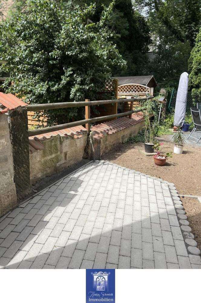 Wohnung zum Mieten in Pirna 220 € 21.93 m²