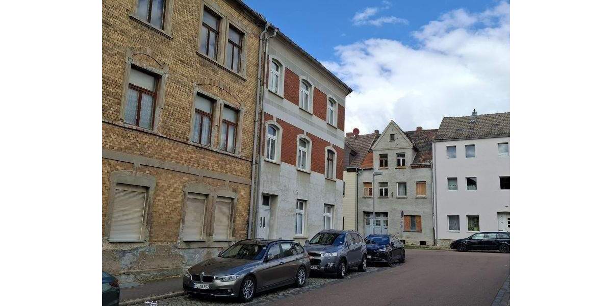 Etagenwohnung Aschersleben - 4 Zimmer, 95 m&sup2;, 690&euro; | Angebot:24825468