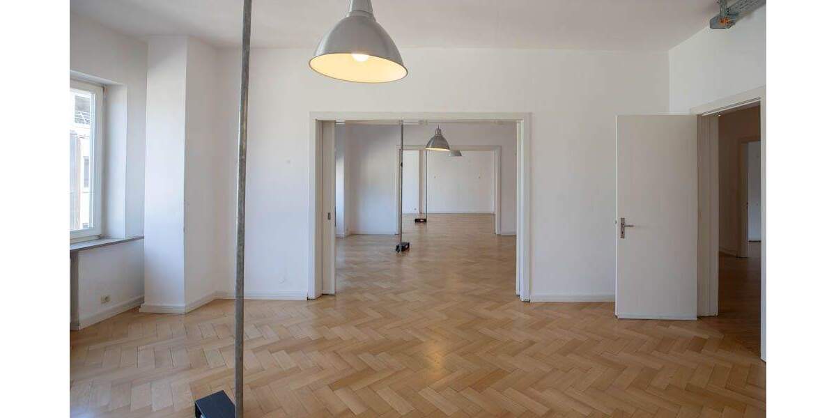 Gewerbeobjekt Elmshorn - 5 Zimmer, 237 m&sup2;, 2.370&euro; | Angebot:25668888