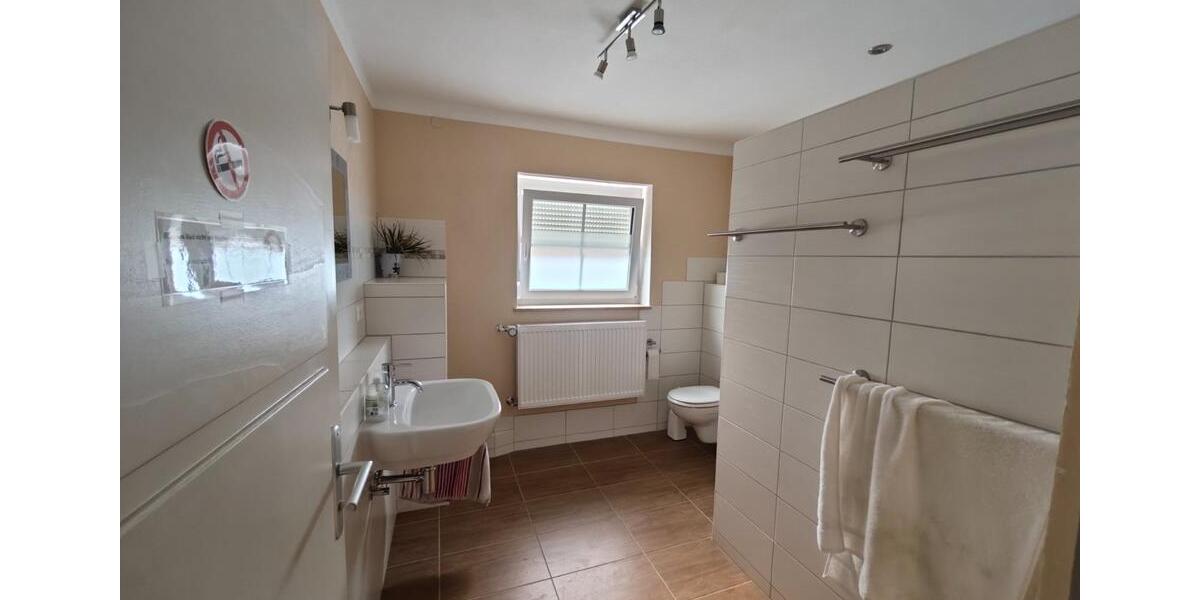 Etagenwohnung Rohrenfels - 5 Zimmer, 150 m&sup2;, 300&euro; | Angebot:25805741