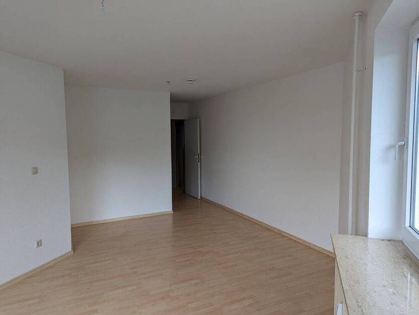 3 Zimmer Wohnung, 3. OG mit Aufzug - Tiefgarage - Balkon - Gäste WC