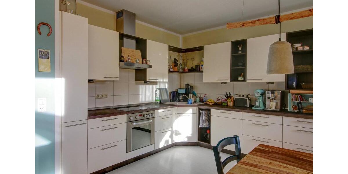 ***RESERVIERT*** 96m² | 4-Raum Wohnung | Mietwohnung | EBK Küche | Kamin | Balkon | Parken | Keller 4 zimmer