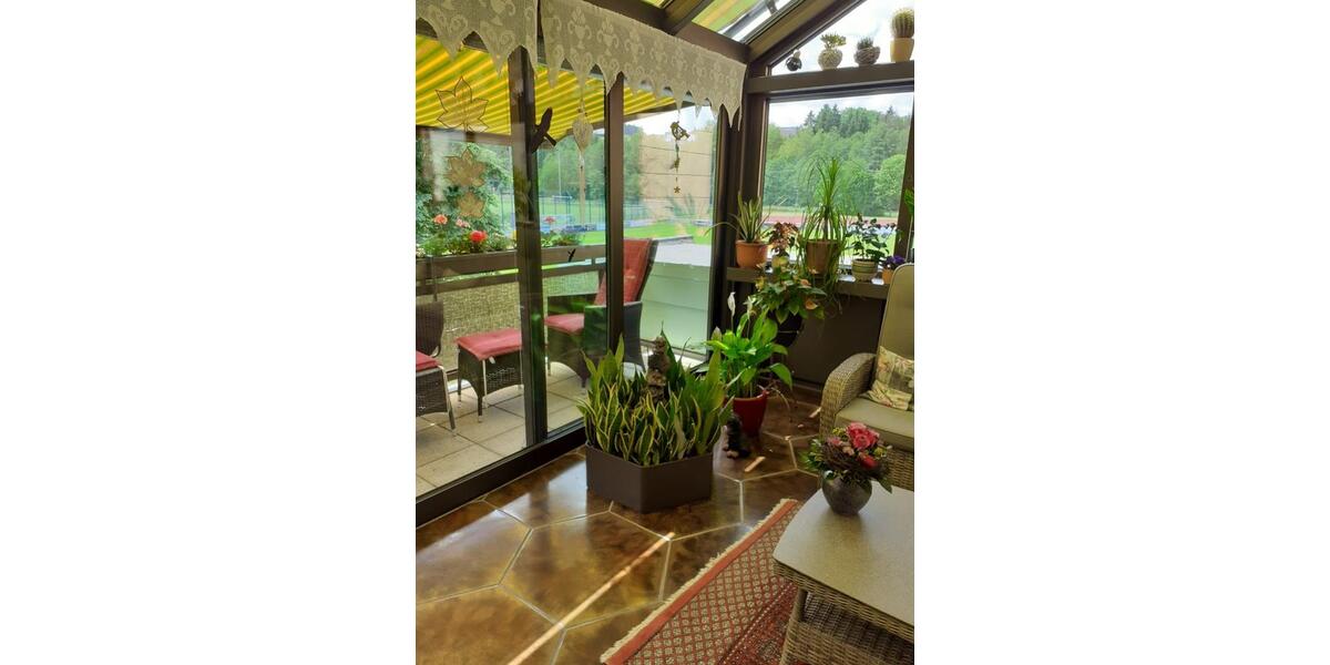 Erdgeschoßwohnung Selbitz - 3 Zimmer, 141 m&sup2;, 690&euro; | Angebot:26040544