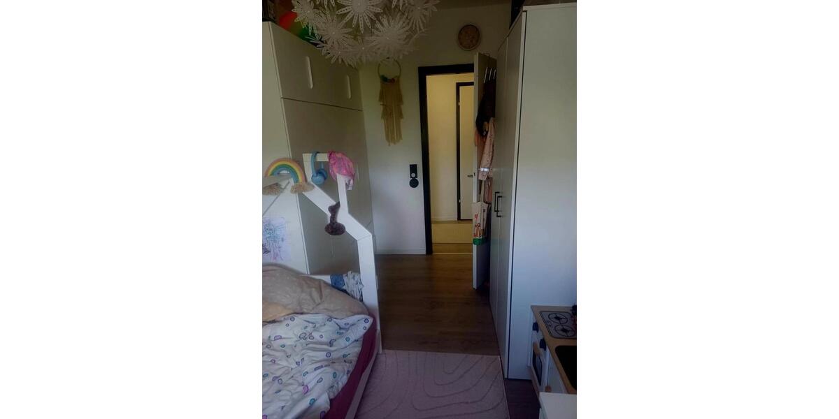 Etagenwohnung Kassel Niederzwehren - 4 Zimmer, 84 m&sup2;, 900&euro; | Angebot:26563546