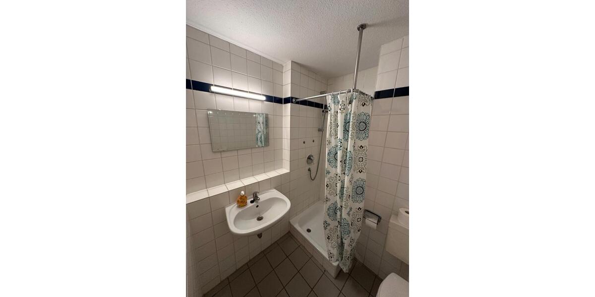 Erdgeschoßwohnung Kaiserslautern - 1 Zimmer, 23 m&sup2;, 330&euro; | Angebot:26534977