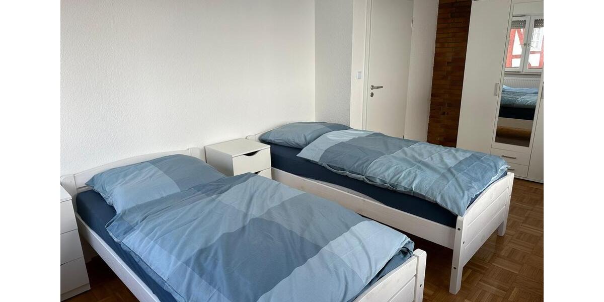 Wohnen auf Zeit Gladenbach - 9 Zimmer, 200 m&sup2;, 18&euro; | Angebot:24245225