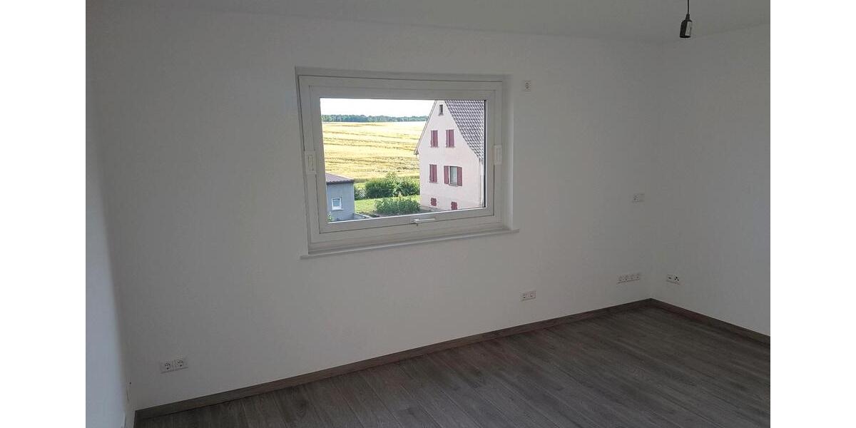Etagenwohnung Massenbachhausen - 4 Zimmer, 85 m&sup2;, 930&euro; | Angebot:26619565